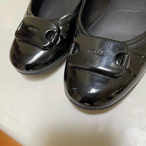 Authentic Prada flat shoes - Picture 10 of 12